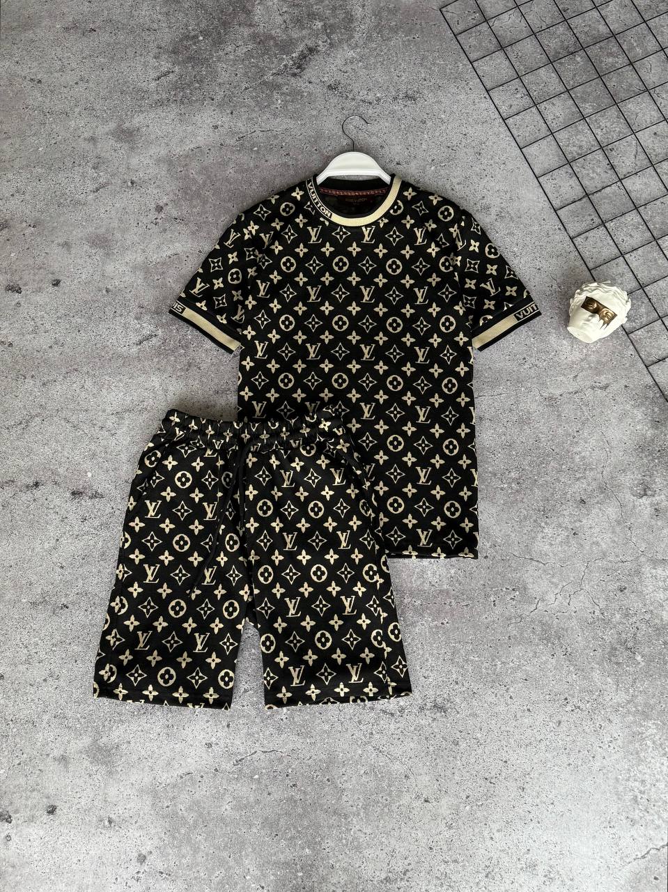 LV T-shirt & Shorts set